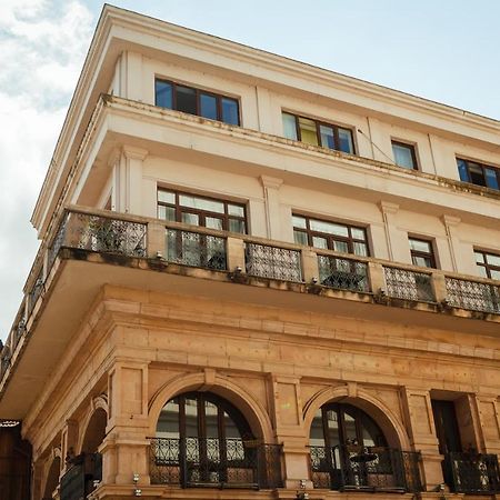 Connect Hotel Bar & Terrace Батуми Экстерьер фото