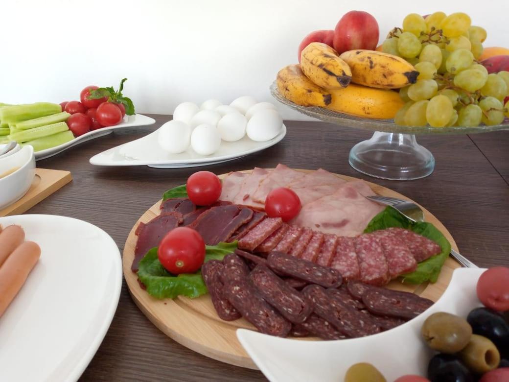 Connect Hotel Bar & Terrace Батуми Экстерьер фото