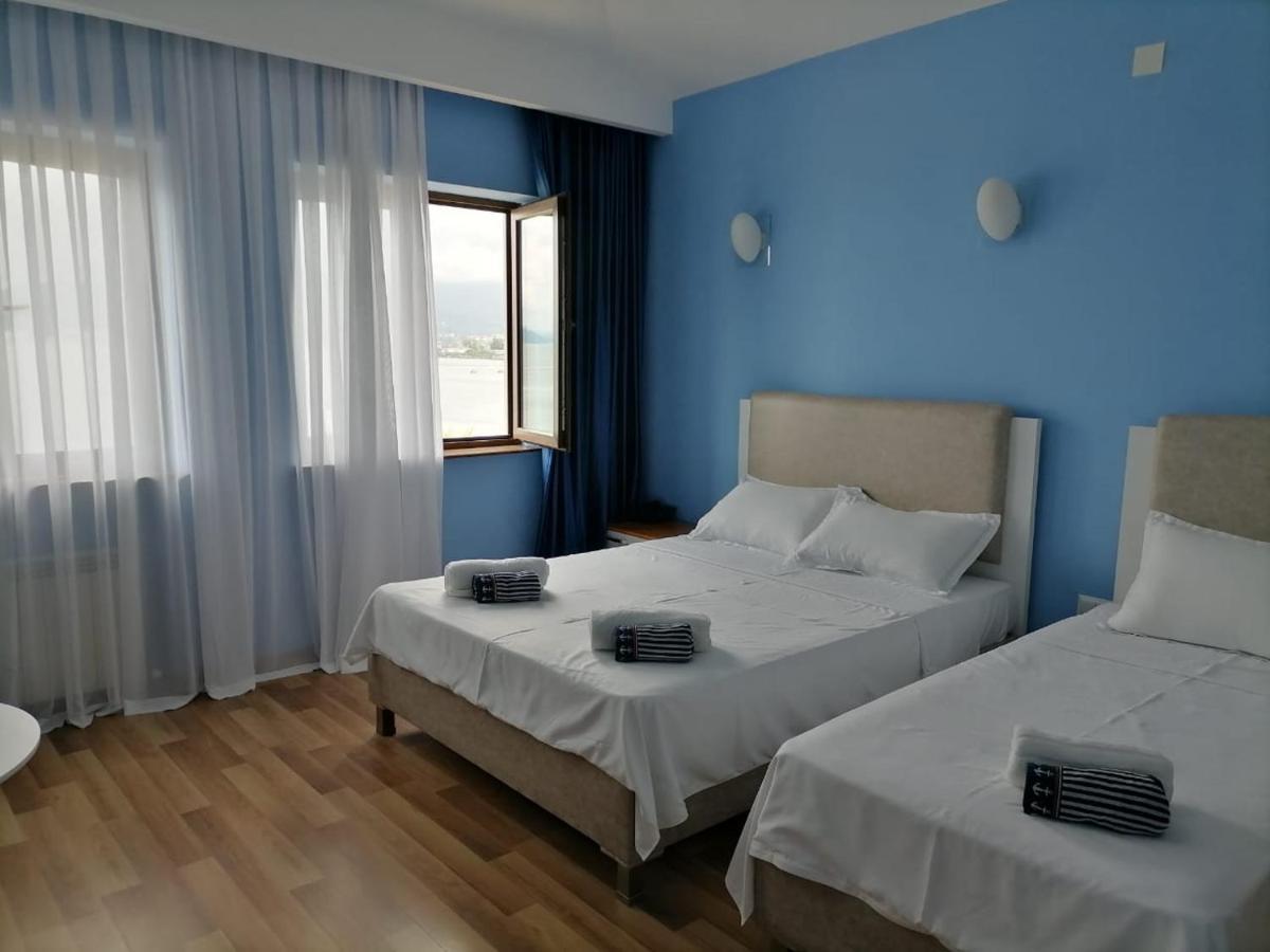 Connect Hotel Bar & Terrace Батуми Экстерьер фото