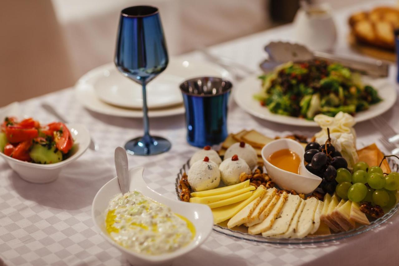 Connect Hotel Bar & Terrace Батуми Экстерьер фото