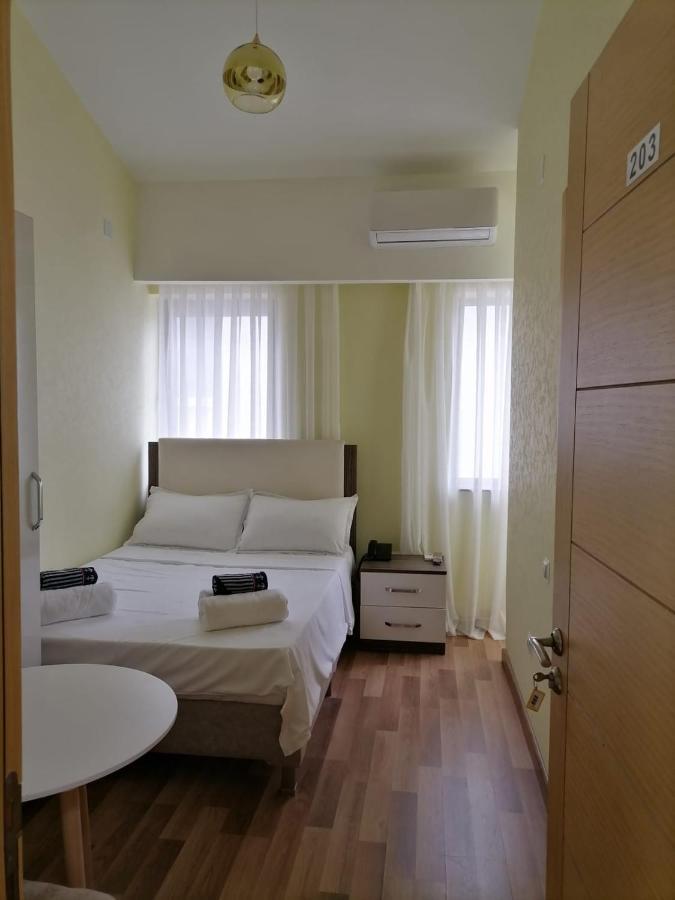 Connect Hotel Bar & Terrace Батуми Экстерьер фото