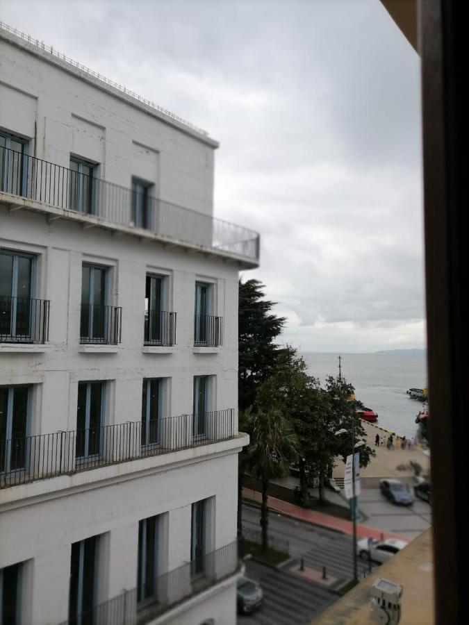Connect Hotel Bar & Terrace Батуми Экстерьер фото