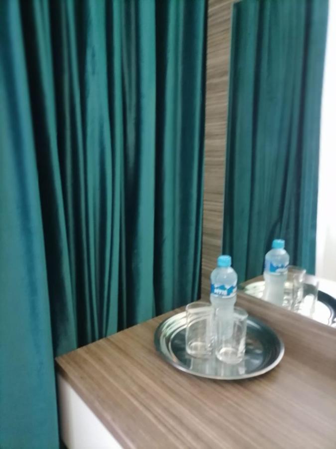 Connect Hotel Bar & Terrace Батуми Экстерьер фото