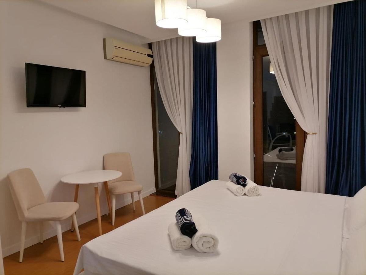 Connect Hotel Bar & Terrace Батуми Экстерьер фото