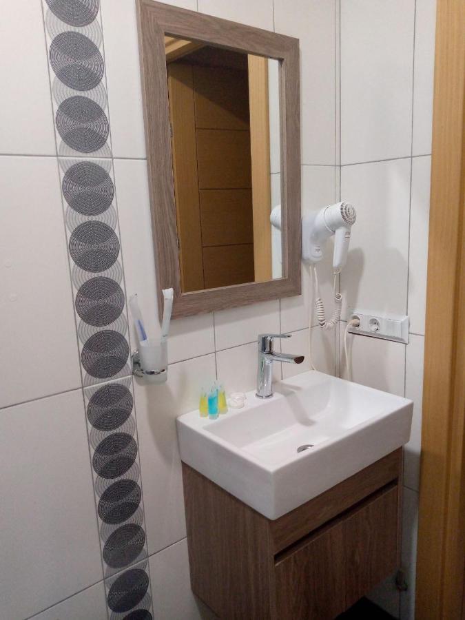 Connect Hotel Bar & Terrace Батуми Экстерьер фото