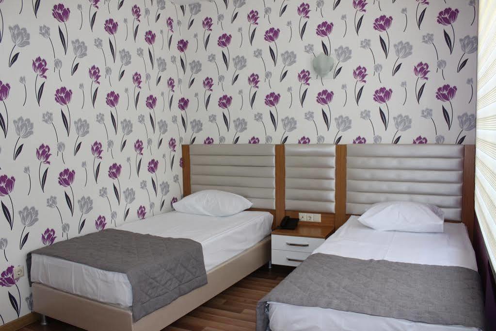 Connect Hotel Bar & Terrace Батуми Экстерьер фото